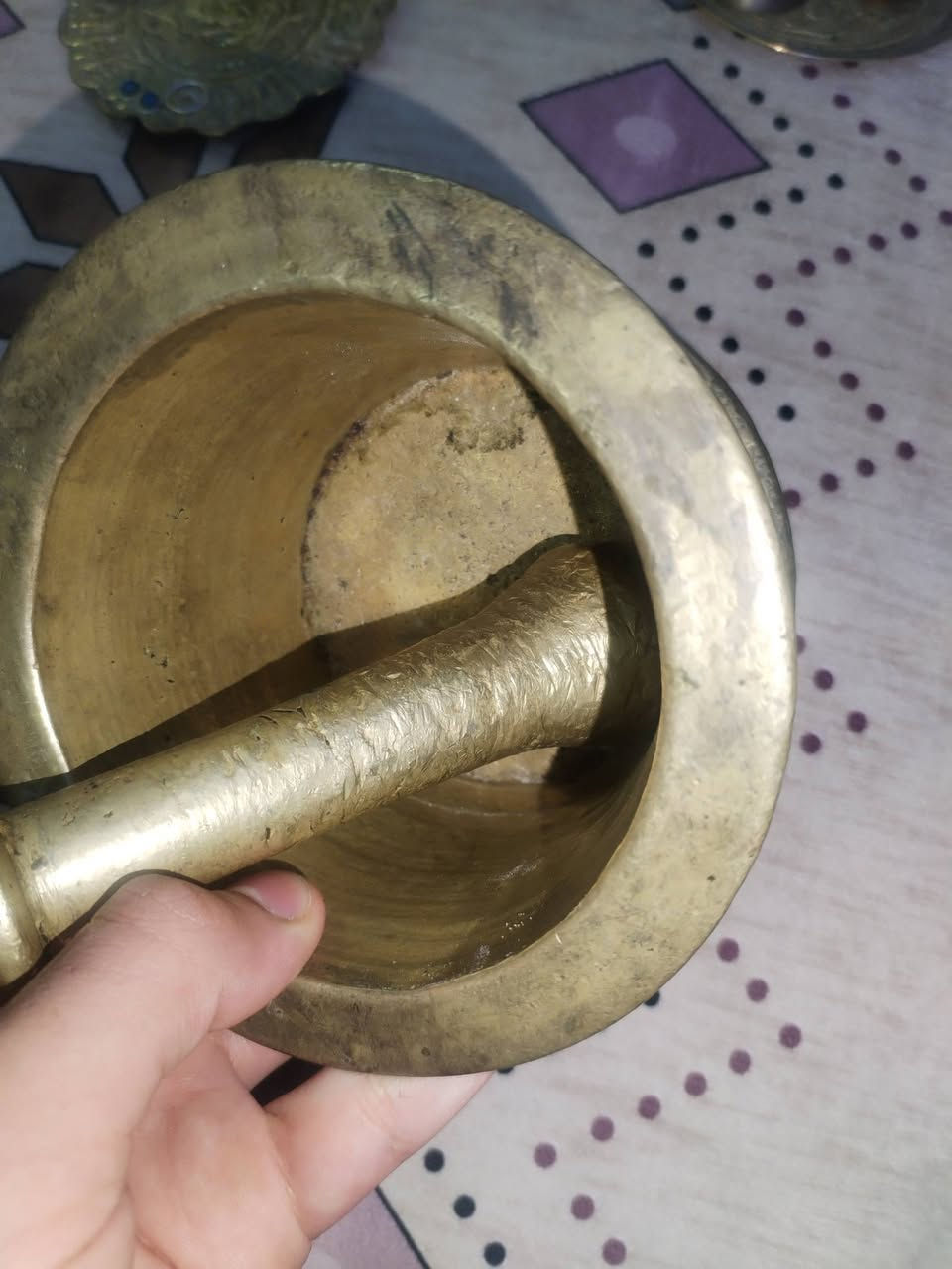 سلام عليكم تحفيات قديمه انتيكات كلهن نحاس وزن ثقيل
صارلهن بل 30 سنه و الهاون عمره فوك ال 55 سنه وزنه ثقيل اصلي نحاس و انتيكات حلوه وزنهن ثقيل كلهن نحاس سعر 250 رقم ***********

عنوان بغداد كاظميه
