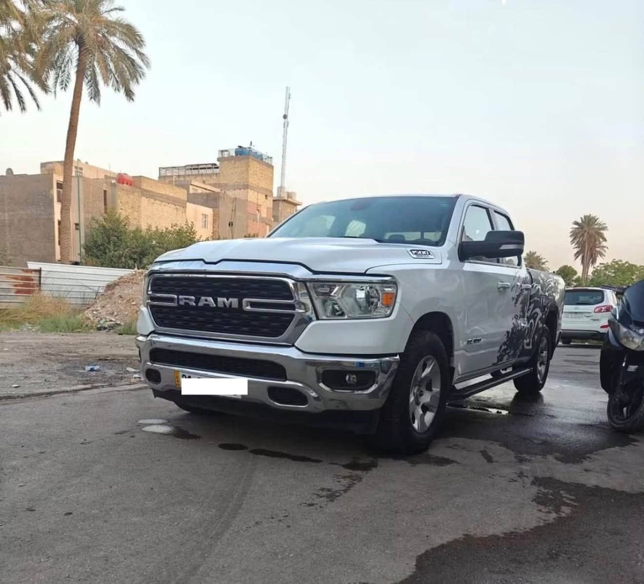 دوج رام موديل 22
حادثه جاملغ خلفي 
باب قصير بدي طويل 
ماشيه 90 

8سلندر 
السعر  220 ورقه
 
للتواصل ***********

