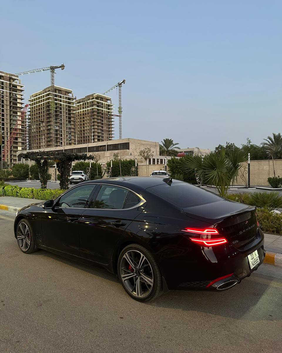 هونداي جنسس G70 موديل 2024 
ماشية ٣٥  كم  حادث بسيط 
السيارة مناسبة دخول شهداء 

فول مواصفات  عدت 5 كامرات 
فجوج برمبو بلادي 
عنوان بغداد اليرموك 

سعرها 🟥 سوي تعليق يوصلك رسالة

رقم هاتف 078100055

نص مكتوب في الصور:
- دخلت ابدايه السنه ممشى السياره 20 الف ميل حادثه قطعتين جاملغ مصبوغ وحافه البنيد بدون دواخل *********** السياره كتاب شهداء