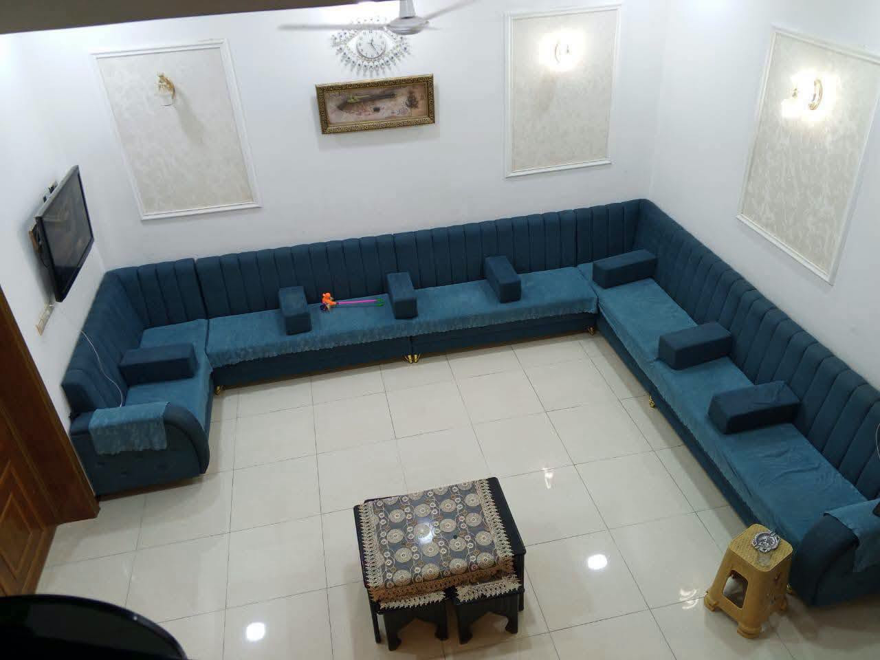 🏡 دار للبيع – فرصة مميزة 🏡

📍 العنوان:
بابل – المدحتية، حي الحوراء شارع ١٤

📐 المساحة: ٢٥٠متر

📄 نوع السند: طابو صرف

🏗 نوع البناء: طابوق السقف صب كونكريت تنفيذ مهندس

✨ تفاصيل الدار: طابقين
🔹 غرفة نوم ٤ 
🔹 صالة كبيره 
    استقبال
🔹 مطبخ.حار وبارد
🔹 صحيات داخلية وخارجية.
🔹 طارمة. حمام داخلي
🔹 منور حديقه طارمه 
   الطابق الثاني // صاله +مجمع صحيات
✅ الخدمات متوفرة بالكامل:
⚡ كهرباء.
💧 ماء.
🚰 مجاري خارجية.
🛣️ شارع مبلط حتى باب الدار.
ملاحظه//البيت كامل وجاهز  عالي عن الشارع 
سنة ابناء حديث
💰 السعر: ٢٦٥ مليون دينار وقابل للتفاوض.

📞 للاستفسار والمعاينة، يرجى التواصل على الخاص أو الاتصال.على الرقم الموجود 

***********ابو علي 

***********وائل الهندي

عنوان المكتب بابل المدحتيه شارع ٦٠مقابيل أسواق أبو العبد
