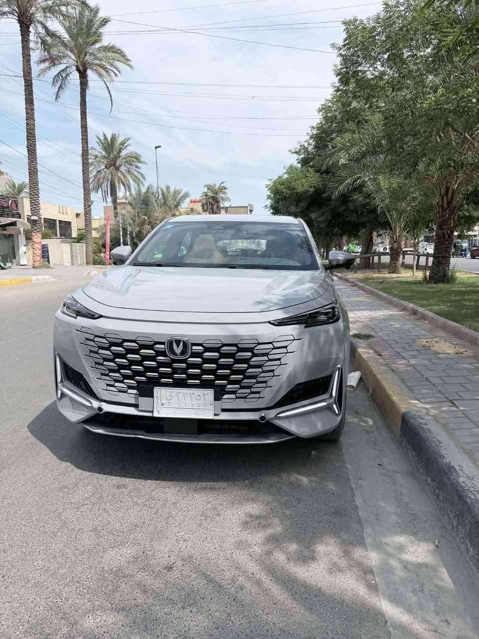 للبيع | شانجان 2024 يوني كي
إذا تدور سيارة حديثة، فخمة، مواصفاتها تخبل و سعر معقول… هاي تفيدك 

 رقم بغداد
محرك 2000 توربو
لون سمنتي 
 
السيارة خاضعة لضمان شركة البخيت 
مكفوله 
(وكالة شانجان في العراق )
ماشيه ١٤ كيلو 

 أبرز المواصفات:
 • شاشة كبيرة + 3 شاشات للعدادات
 • سستم صوت Sony  9 سماعات+ سماعات بمقعد السائق
جلد النابا لون جملي بانوراما
 وتايرات وكاله قبل سبوع مبدلهن السياره جديده وضع شركه 
 • ويل ضخم 21 إنج 
 • 5 كاميرات رؤية كاملة
 • رادارات (أمامية + جانبية + خلفية)
 • مانع تصادم
 • إنارة LED
 • مقاعد جلد (تدفئة + تبريد + خزن ميموري)
‏ • Auto Hold
 • فور ويل (دفع رباعي)
 • 3 وضعيات قيادة (Eco – Normal – Sport)
 • جنطة كهرباء
 • بصمة + دخول ذكي
 • تشغيل عن بعد
 • تسجيل DVR اثناء القيادة
دوسات كهربائية مخفيه 
 الموقع: بغداد
 السياره رقم بغداد دولي بسمي السياره سعرها ٣١ مليون   بسمي السياره مع التقدير والاحترام رقمي ***********
*السياره بعدها بضمان الوكاله 👍 بغداد, العراق
