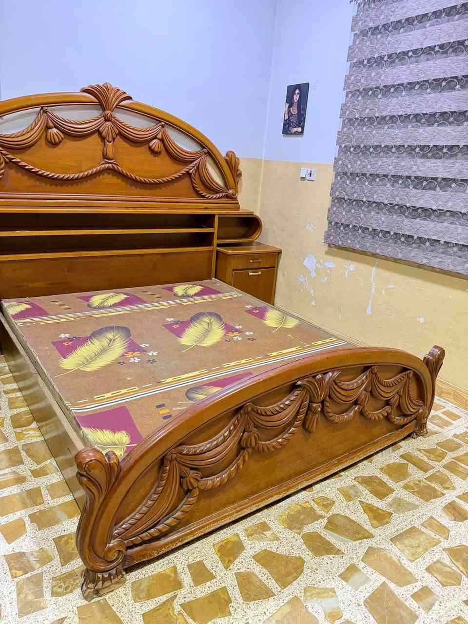 الانتصار شارع 60 • خشب ثقيل • نظيف