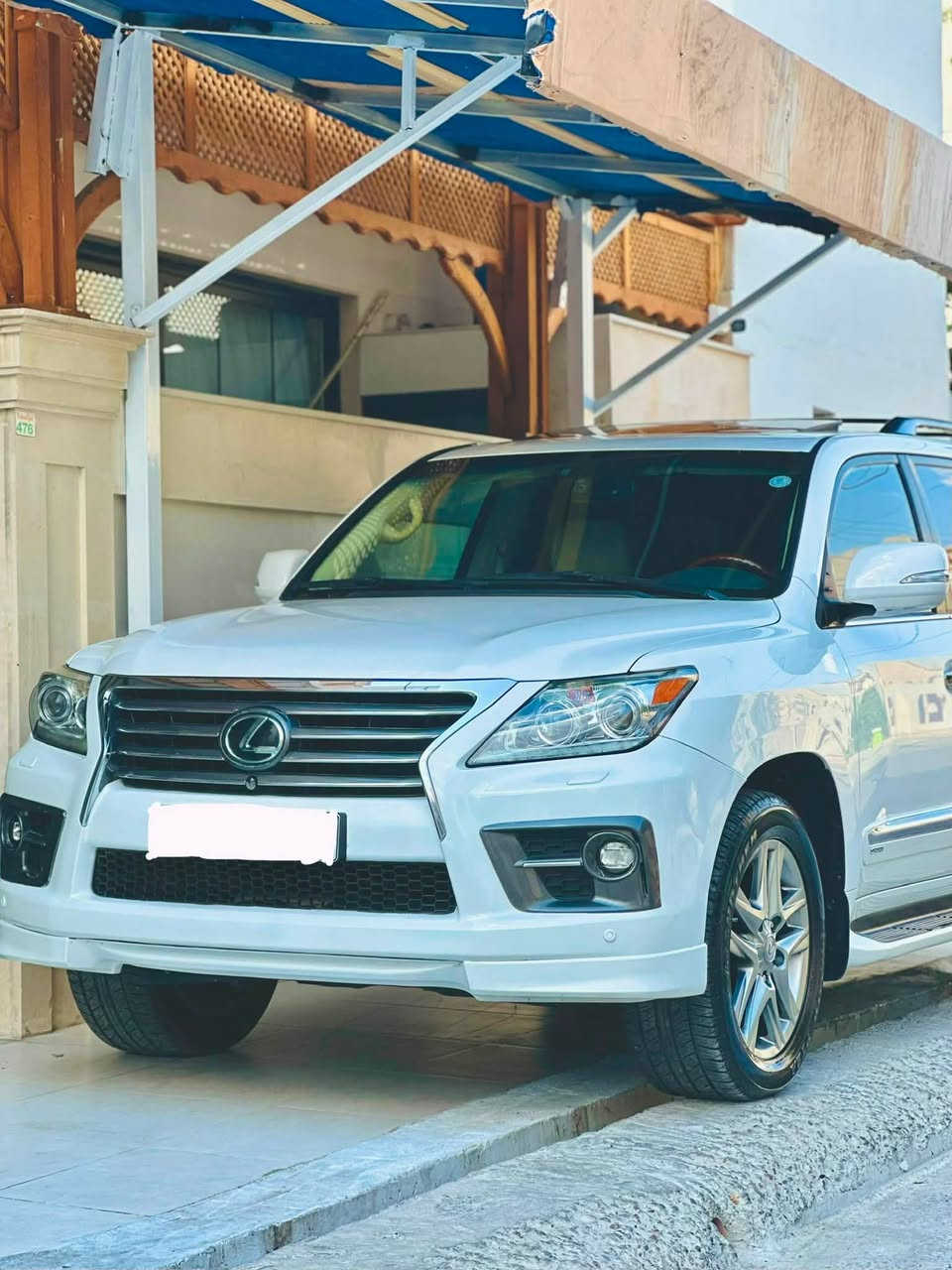 لكزس LX570 • ٢٠١٢ • ١٤٥٠٠٠ كم