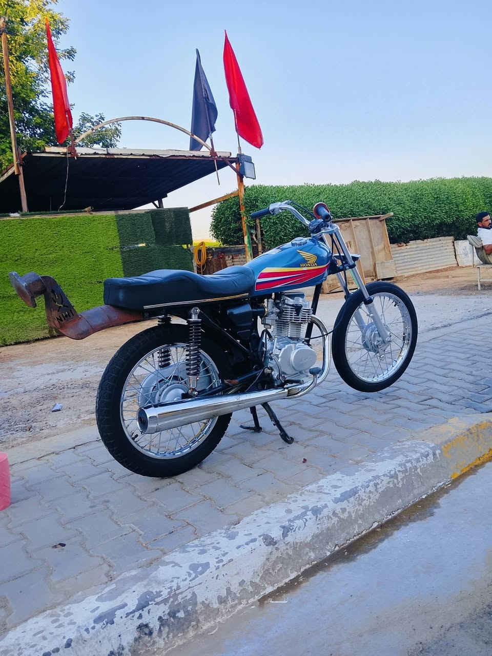 السلام عليكم دراجه البيع تعمير كله 26 وشاصي سكنر 26 دراجه ما محطوط عليه صبانه كفاله عامه شلعه ومعدل سعر 750 وبيه مجال مكان الديوانيه مركز *********** واتساب
