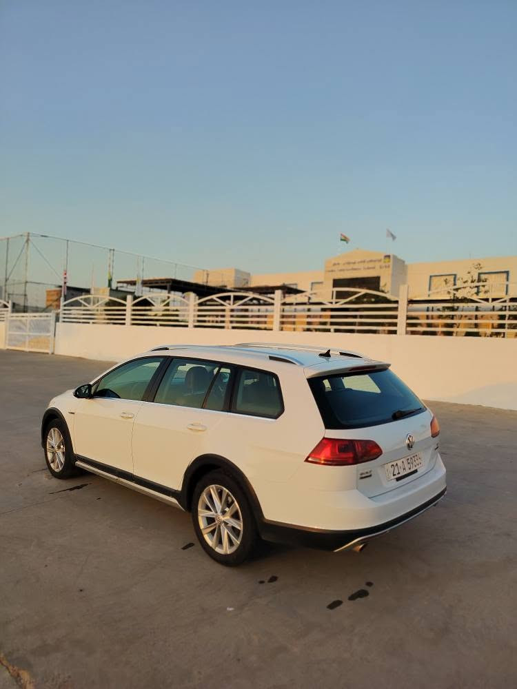 WV GOLF ALLTRACK 2017
كولف 2017 مواصفات التراك
- محرك 1.8 تيربو
- مقاعد جلد لون مشمشي
- مقعد امامي هيتر و كهربائي
- كير شفط
- تبريد مركزي
جاملغ و بنيد صبغ بدون ايرباك
كير، محرك و كهربائيات كل بشرط
سيارة بأسمي تحويل وكالة بشرط
سعر 105 و بيها مجال
 *********** أربيل, العراق
