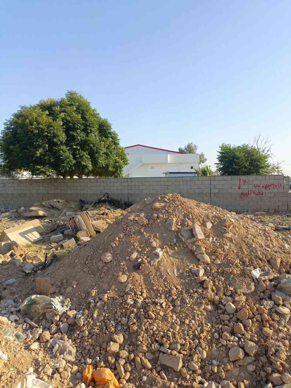 قطعه للبيع زراعي 200 متر ابحي الخظراء خلف معرض ديار بكر خلف التجاري للاستفسار الاتصال على الرقم ***********
