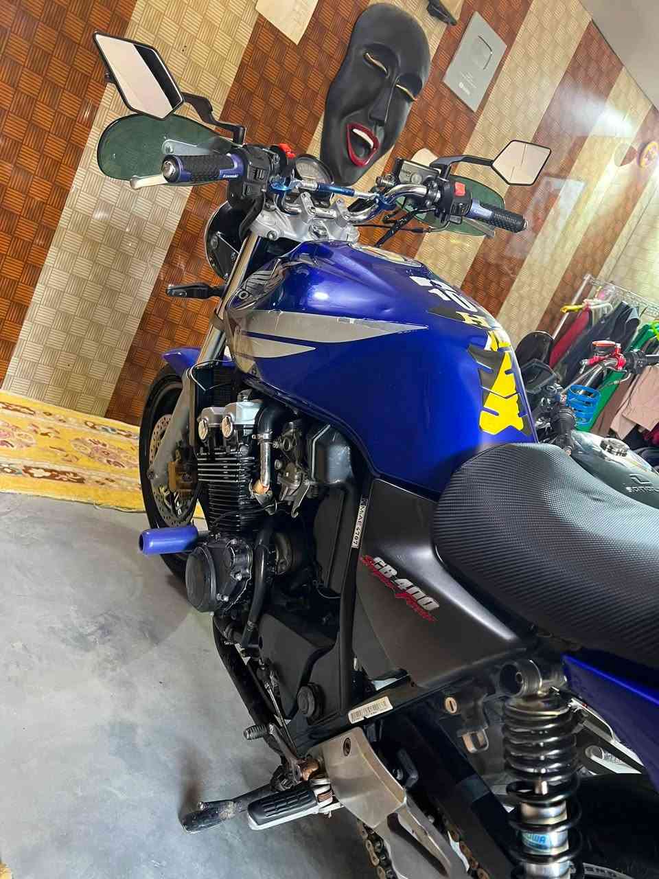 هوندا CB400 سوبر فور
درجة كفالة مكينة ما مفتوحة والباقي واضح بل صورة بدون ارقام مكفولة من السرقة والعشائر مال جناي السعر1900 اي معلومة هذة رقمي ***********
