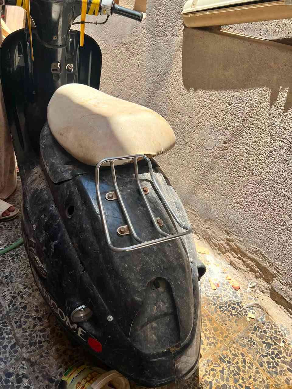 دراجه كوم حديد يسموه عبد الحليم  عوزه  ابلك مدريدشنو ما عرف طفت فجءه سعر٧٥ تواصل رقم *********** المكان ناصريه تضحيه
