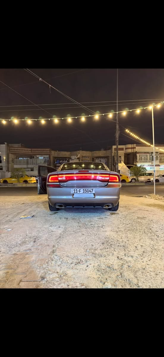 دودج تشارجر موديل 2011 مكينه 3600cc وارد كندا
داخله كلين بيها صبغ بالعراق جاملغ وباب الصدر اثر شخط سونار موجود 

كير و مكينه و شاصي ولغود مكفولات 

حداديه 90‎%‎ قبل شهر مبدلها 

ويل 17 بوليسي 

تضليل 70 ‎%‎ بيها كتاب 

هورن طاط ملكي امريكي اصلي 

تخم تاير 60 ‎%‎ 

باتري جديد

دهن amsoil اصلي قبل يومين مبدل 

عبوة فيت بم جديده 

منظومة البانزين دايمها قبل اسبوعين 

تخم تاير جديد 

مكان السياره الشعب / شارع الصحه 

*********** 

السعر 125 ورقه و بيها مجال حك الجيه
