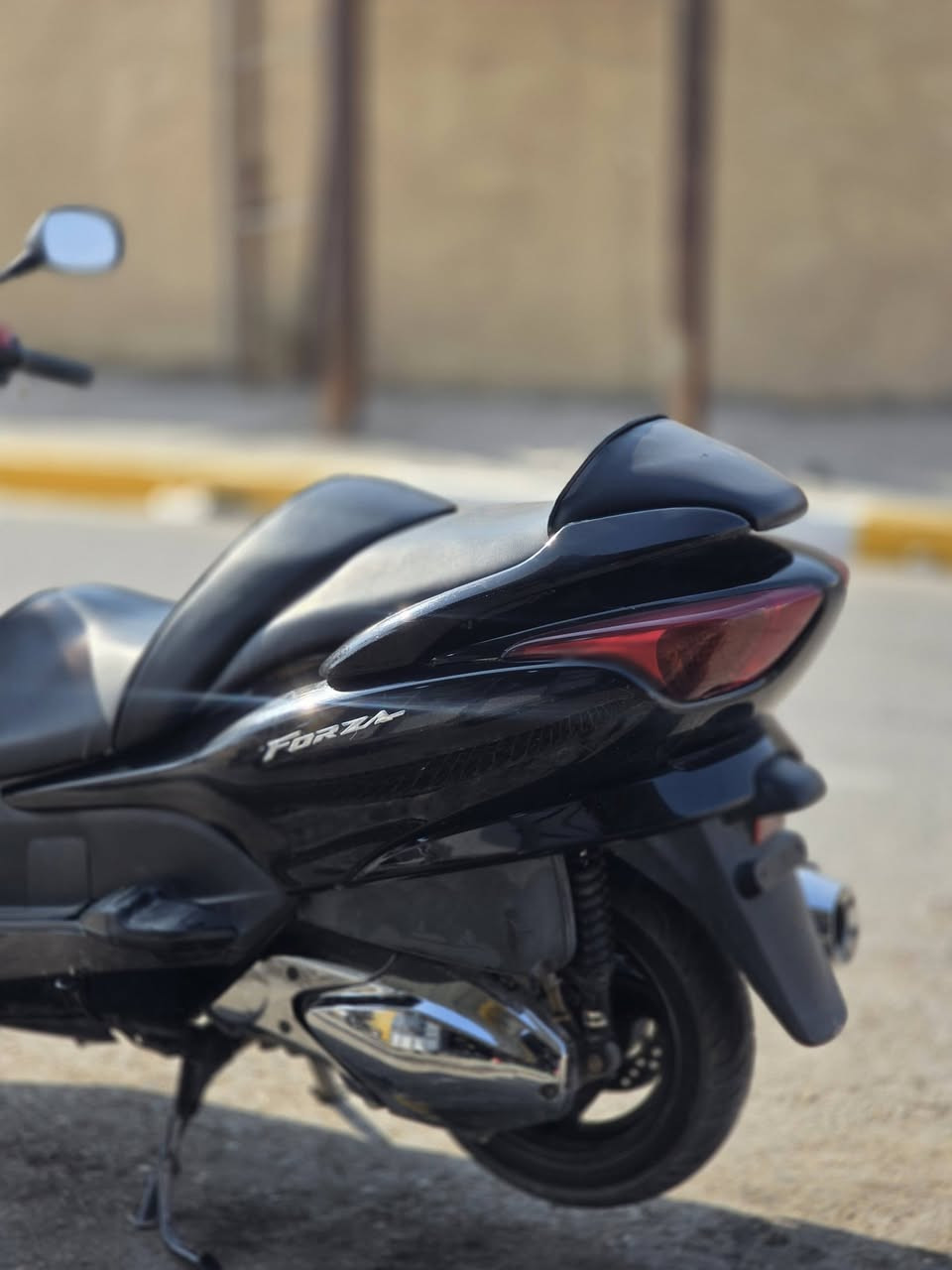 فورزا ٠٨ • مكفول • لايت زينون