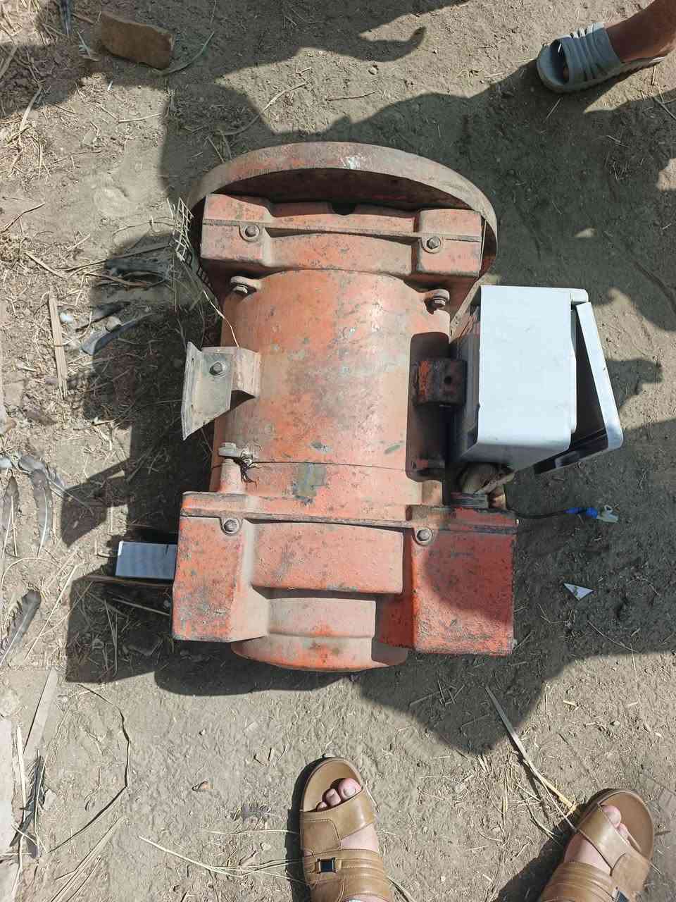 السلام عليكم
توليد 35كيفي
ايطالي 
3 فيز
دبل بولبرن
 جاهز عل شغل 
سعر 4 ورقات
العنوان بغداد جسر ديالى الجديد
***********
