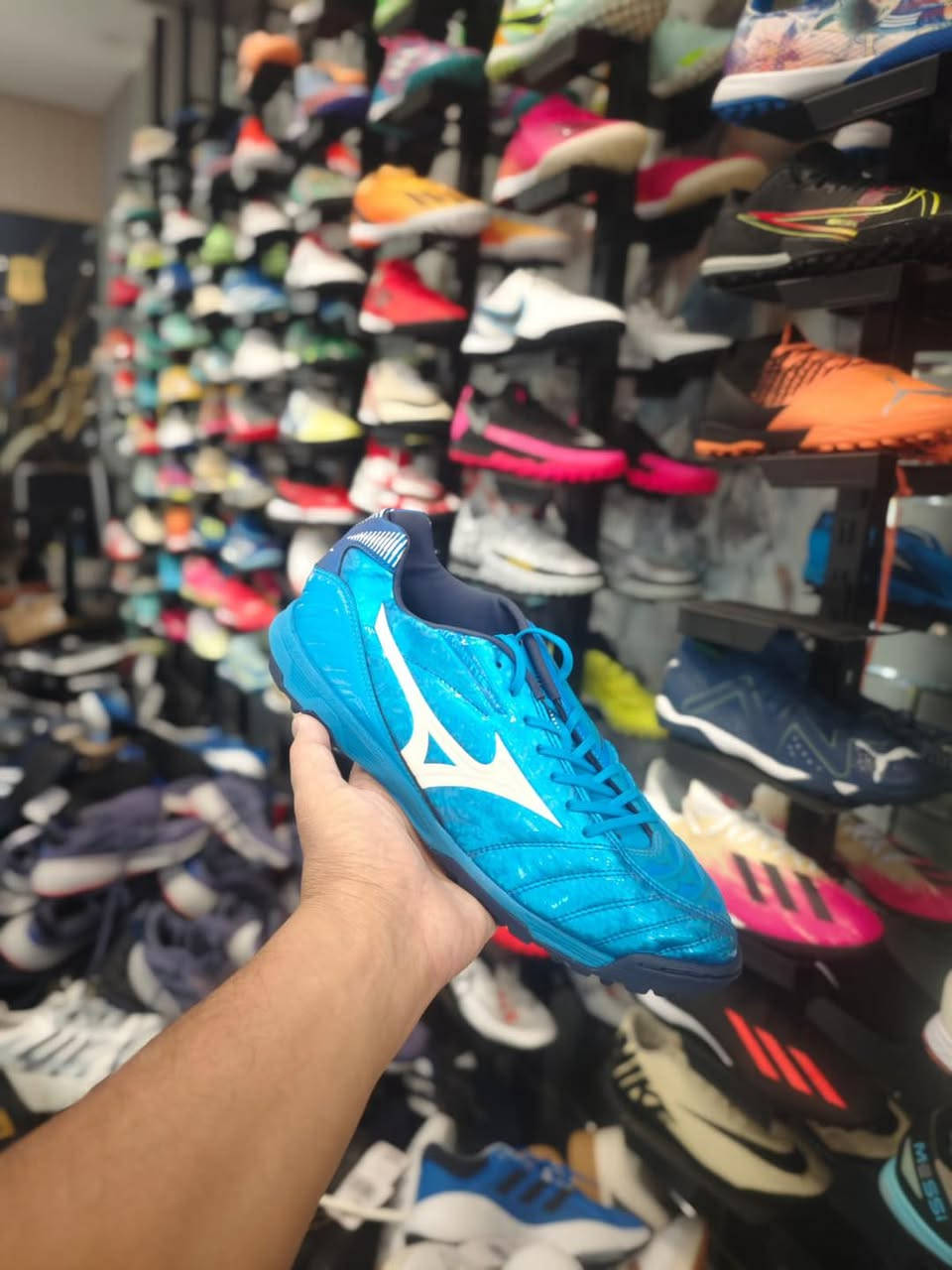 🔥🔥 وصل الجديد إلى بيج السيد 🔥🔥

👟 أحذية محبّة بالة أمريكي 🇺🇸
✨ أحدث الإصدارات والموديلات
💯 أوريجنال أصلي
📏 القياس: 43

موديل شبابي مرتب 🔥
خامة حلوة، ستايل مميز، واللي يعرف الأصلي يعرفه 😎👌

📍 العنوان: بغداد – الحرية الأولى – باتة – محل الجوكر
📲 واتساب: ***********

🔥 لا تفوّت الموديل… الكمية محدودة!
بيج السيد — الأصلي عنواننا 👑 #عنواننا

