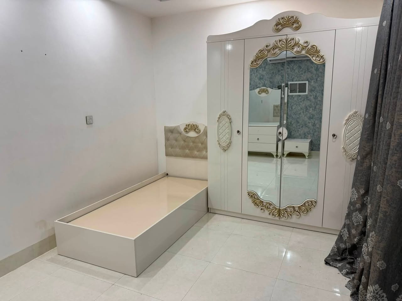 بيع سريع غرفة تركي ٤ قطع
***********
واتساب
