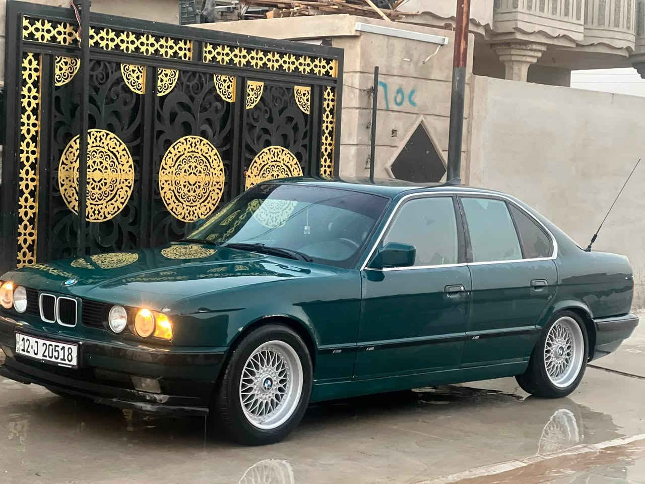 BMW 525i
موديل 1991 بدون صبغ 

كير مكينه بـشرط 

غررفت السياره جلد كهرب 

تبريد تـدفئه بـشرط 

طخم السياره 60‎%‎100 

ويل اصلي 17 تواير بجيس 

سياره بدون نواقص 

للبيع او مرواس مكان السياره زمار 

*********** بي وتساب
