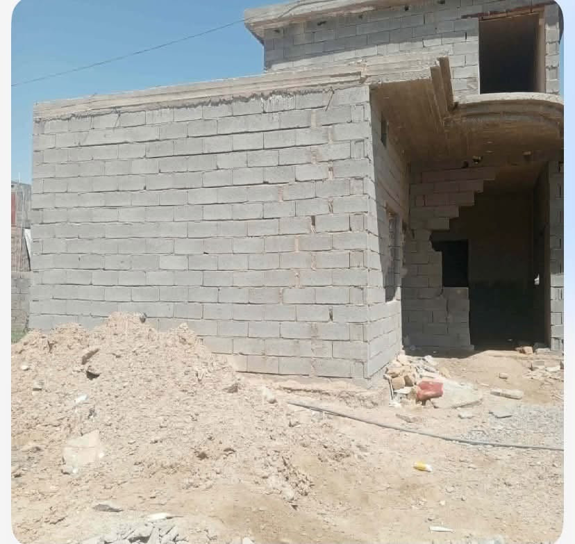 السلام عليكم يوجد بيت هيكل تجاوز بحي الفاروق الاستفسار عل رقم
‭***********‬
