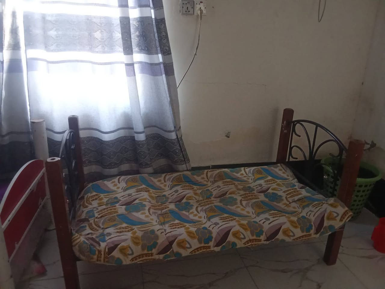 ثلاث جرابي للبيع مع مرايه مكان دغاره *********** السعر ١١٥
