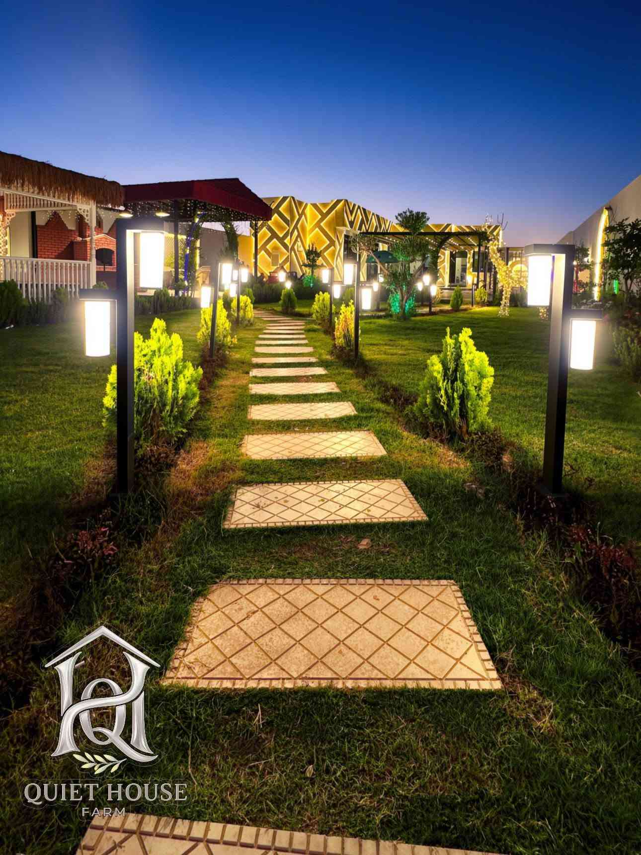 يتوفر حجز خلال ايام الاسبوع 
الموقع البوعيثة 📍 
للاستفسار ***********

نص مكتوب في الصور:
- QUIET HOUSE FARM
- QUIET HOUSE
- FARM