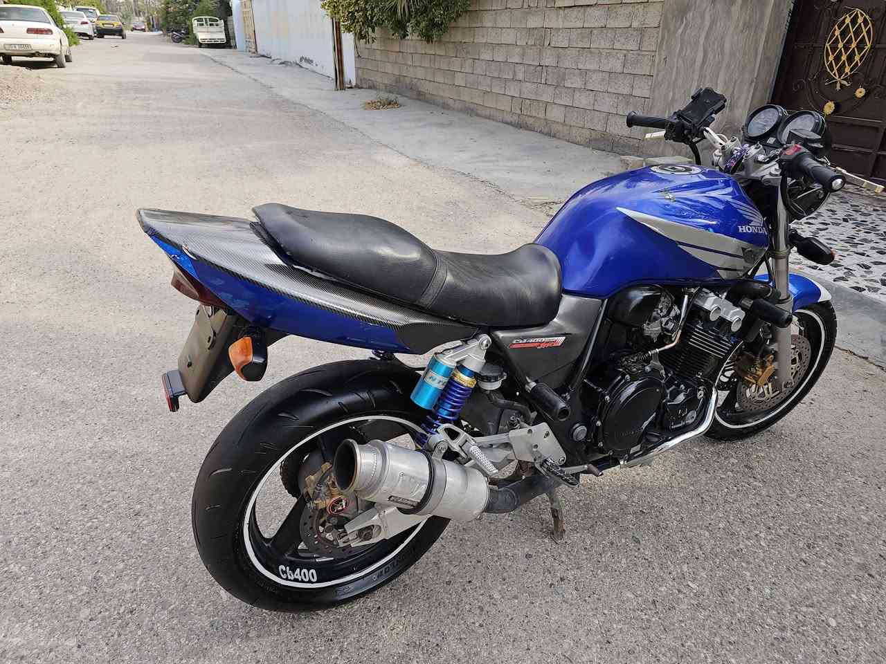 سيبي 400 جيل ثاني هايبر موديل 2004 دراجه كفاله عامه بدون نقص برغي عنوان ديالى  
***********
