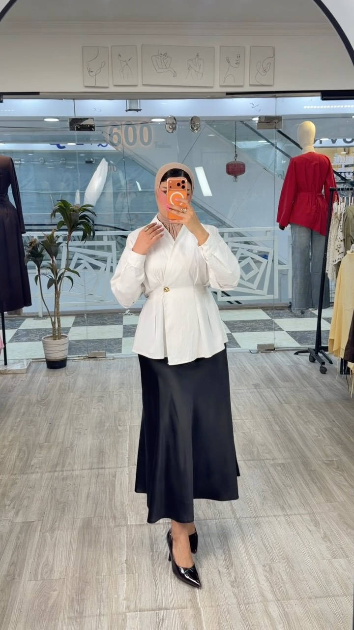 تنورة ستن كوالتي عالي ❤️‍🔥

قياسات 36 38 40 42 44 ✔️ 

طول تنوره 105 سم ، توفرت ب 4 الوان 🦋

فرع جواهر مول ط3 📍

توصيل متوفر للحجز دايركت 📩

