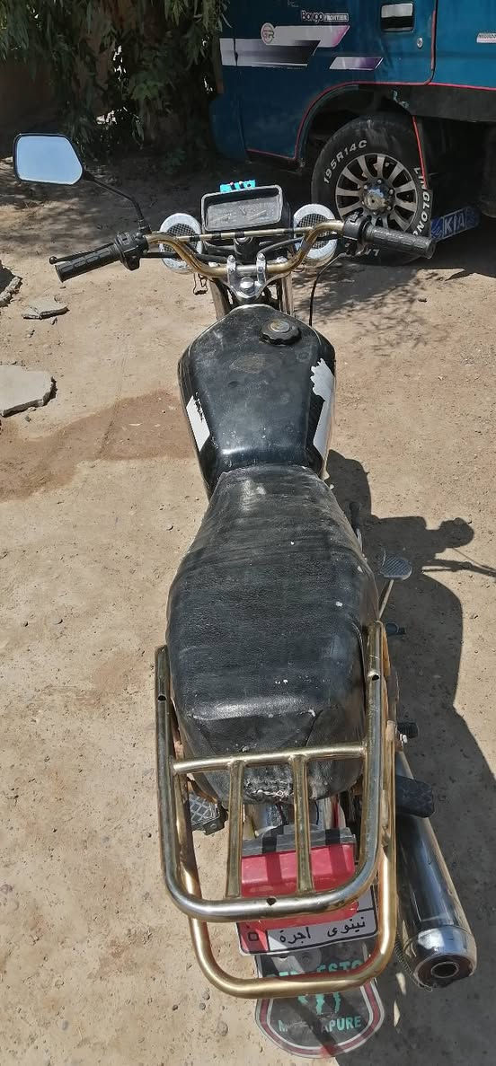 سلا عليكم ماطور 5كير محرك مفتوح لا صرف ولا بخار كهربايات شقاله سعر 290 وبي مجال بسيط مكاني شاطي الجدر ***********
