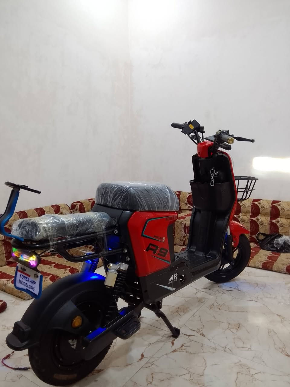 السلام عليكم دراجه شحن a9 موديل 2025 امس بطاريات 32 امبير سرعه الدراجه 109 دراجه حلوه ون مال جناي مكاني البصره القبله سعر 325 وبيها مجال للشراي والشراي ينتصر على هذا الرقم ***********
