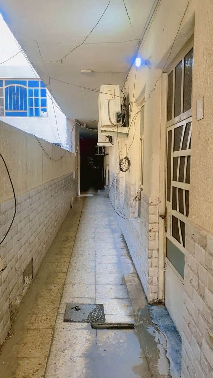 🏡 شقق للإيجار – بغداد الجديدة
تتوفر شقق جديدة للإيجار في بغداد الجديدة، شارع تجهيزات نهر بيروت، خلف معجنات الدرويش.
🔹 غرفتان كبيرتان�🔹 صالة واسعة�🔹 مطبخ�🔹 منور�🔹 جميع الخدمات متوفرة
للاستفسار والتواصل:�📞 ***********
