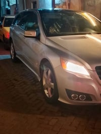 مارسدس موديل 2013 R350 جديد بدون كص كفاله من كلشي  فور ويل  7راكب جديد...