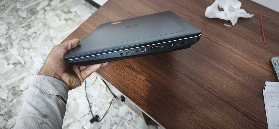 لابتوب hp كرت شاشه خارجي nividi Quadro M2000M 4GB
معالج intel cor i7 6820HQ  2.70 GHz الجيل السادس 

رام 16 كيكا 
تخزين 500 ssd

ويندوز 10pro

رايدة ب400الف الجهاز نضيف ويا شاحنه وجنطة ملحقاته 

رقمي ‏‪***********‬‏
