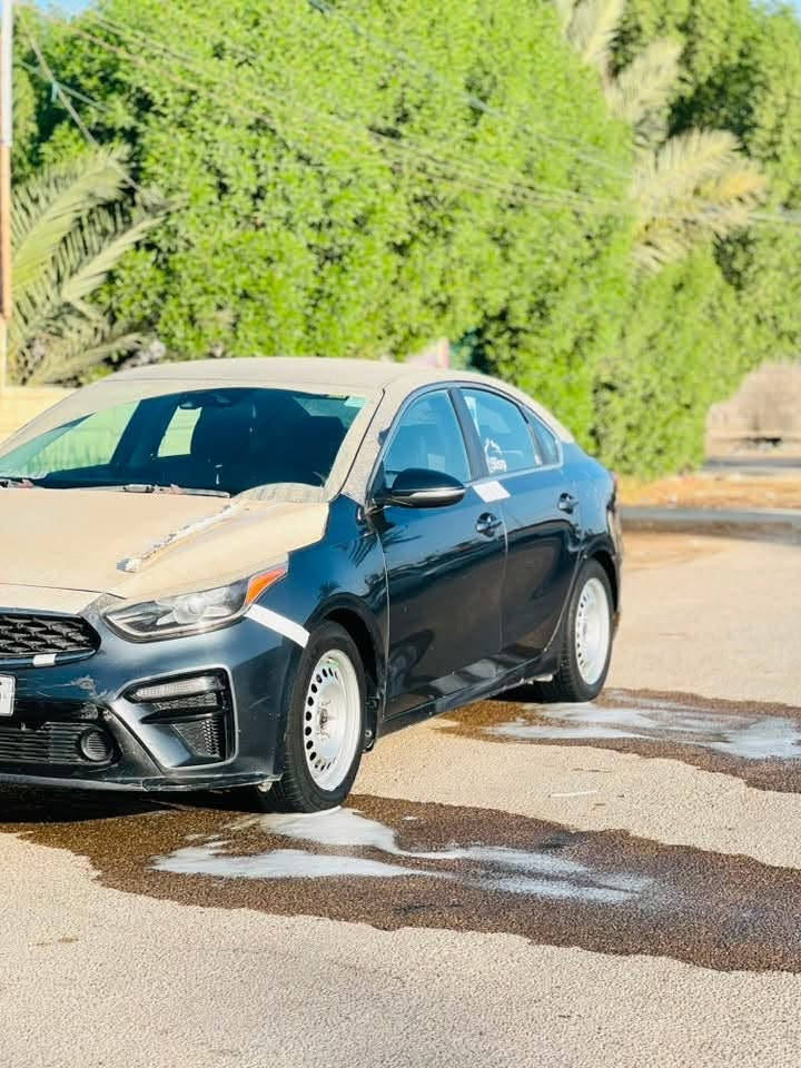 سلام عليكم كيا فورتي 2019 EX كير AT مكينه 2000مفتوحة سياره بيهة رواجز يحتاجن تبديل حادثهة باب وجاملغ سايق تدفئه كشنات رادارات 360 درجه مثبت سرعه مانع انزلاق تنبيه الخروج عن المسار تدفئه بل مقود لايتات جيتي لاين زنون عالي ناصي تبريد منضومه جديده للاخير ويلهة البلادي موجود سياره معروضه ب115 ورقه وبيهة مجال مكاني بغداد قرب مجمع بسمايه / ***********
