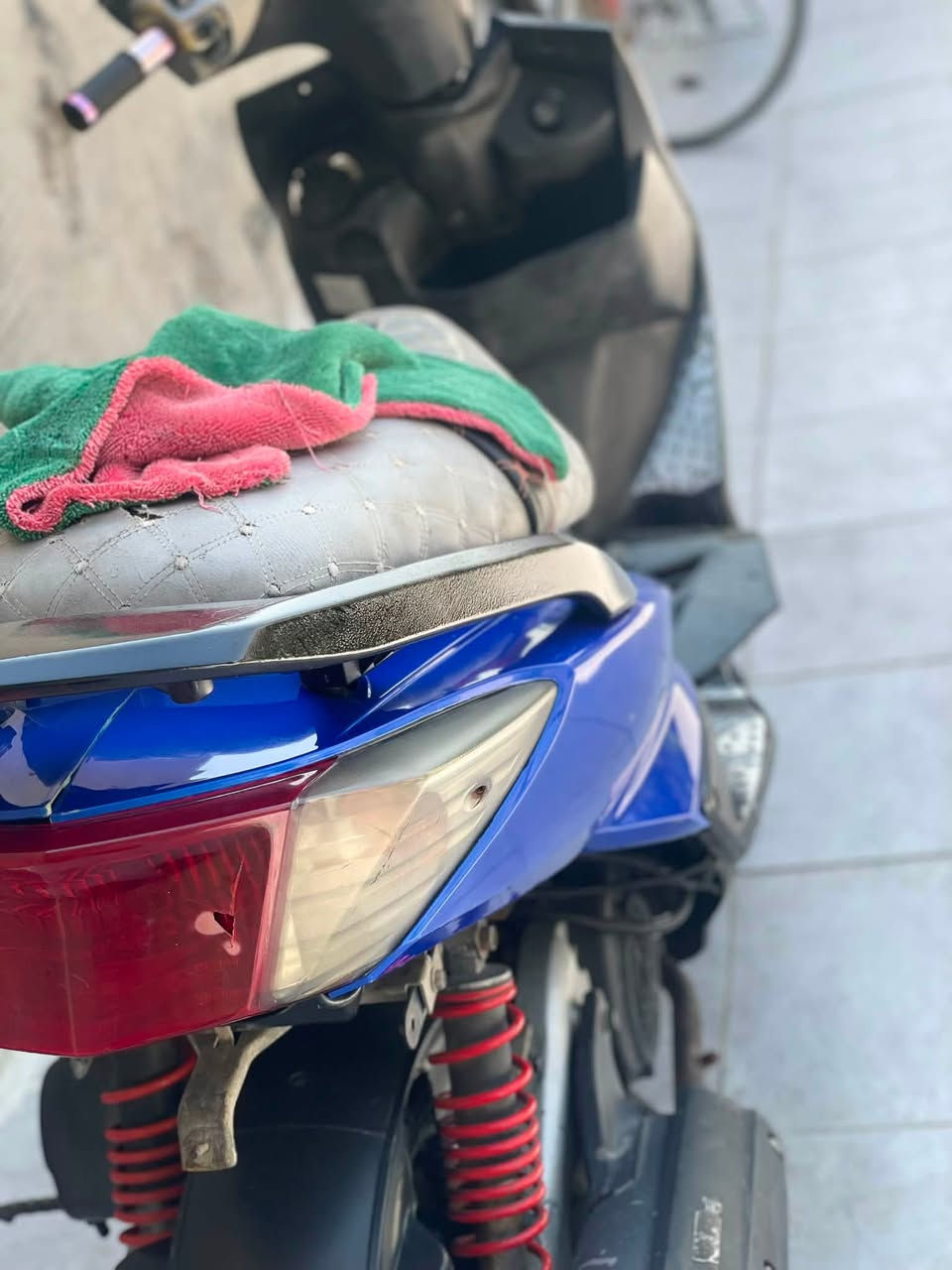 سكنس فحل مراوس دراجة نقص بچم. و بيه صوت زنجيل   مراوس فقط. دراجة شغله سلف هندر شلعه ومعدل. حلوه مكان. بغداد الدوره

