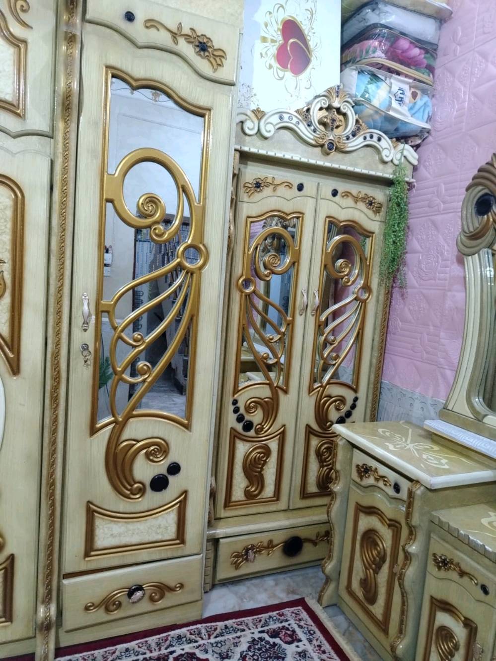 غرفه اخشاب صاج ام  السته الغرفه طابقين نضيفه كلش مابيهه زلغ السعر مليون وميه وبيه مجال العنوان الناصرية مركز