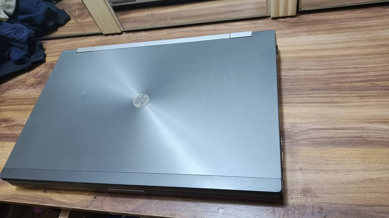 HP8760w • i7-2620M • كوادرو 3000M