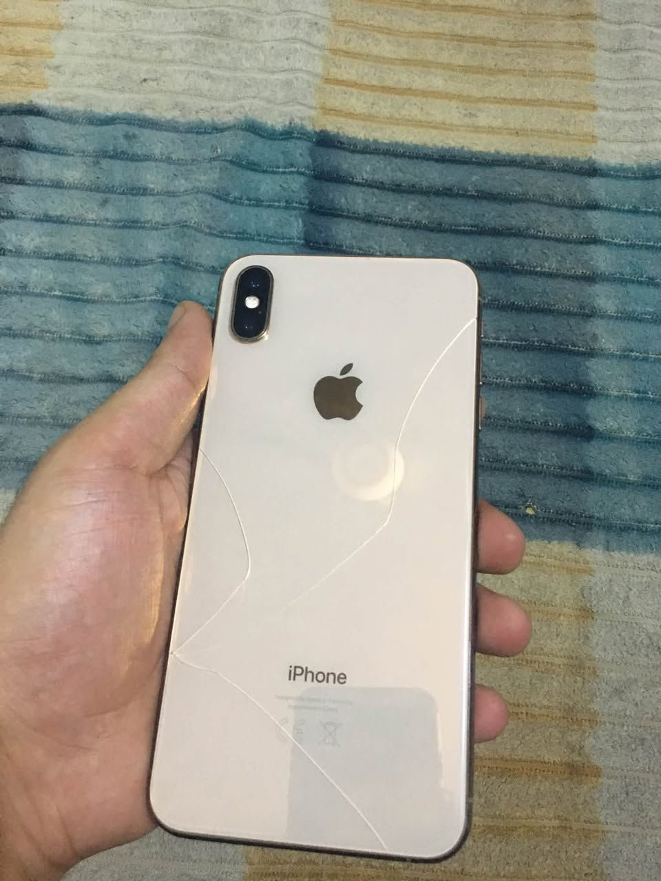 ايفون اكس ماكس ذاكره 512 بطاريه 79 بس كلاسه مال ضهر مفطوره وكاميرات واكفه تصليحهن 30 الف ما مفتوح ابد تفحص وتشتري السعر 160 الف قفل مكاني بغداد ***********
