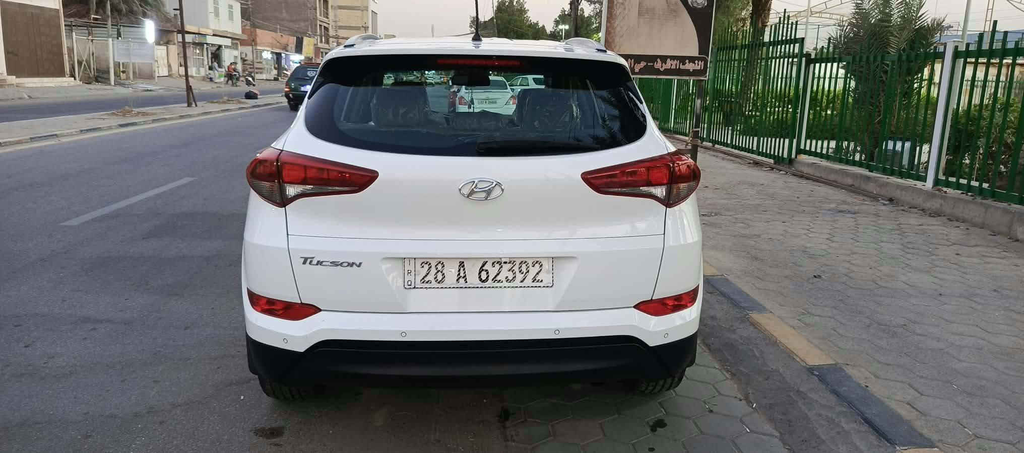 توسان خليجي موديل ١٧ السياره كفاله عامه شونار مرفق بل صور السعر اتصل وبيك خير و دلل مكان السياره نجف رقم تلفون ***********

