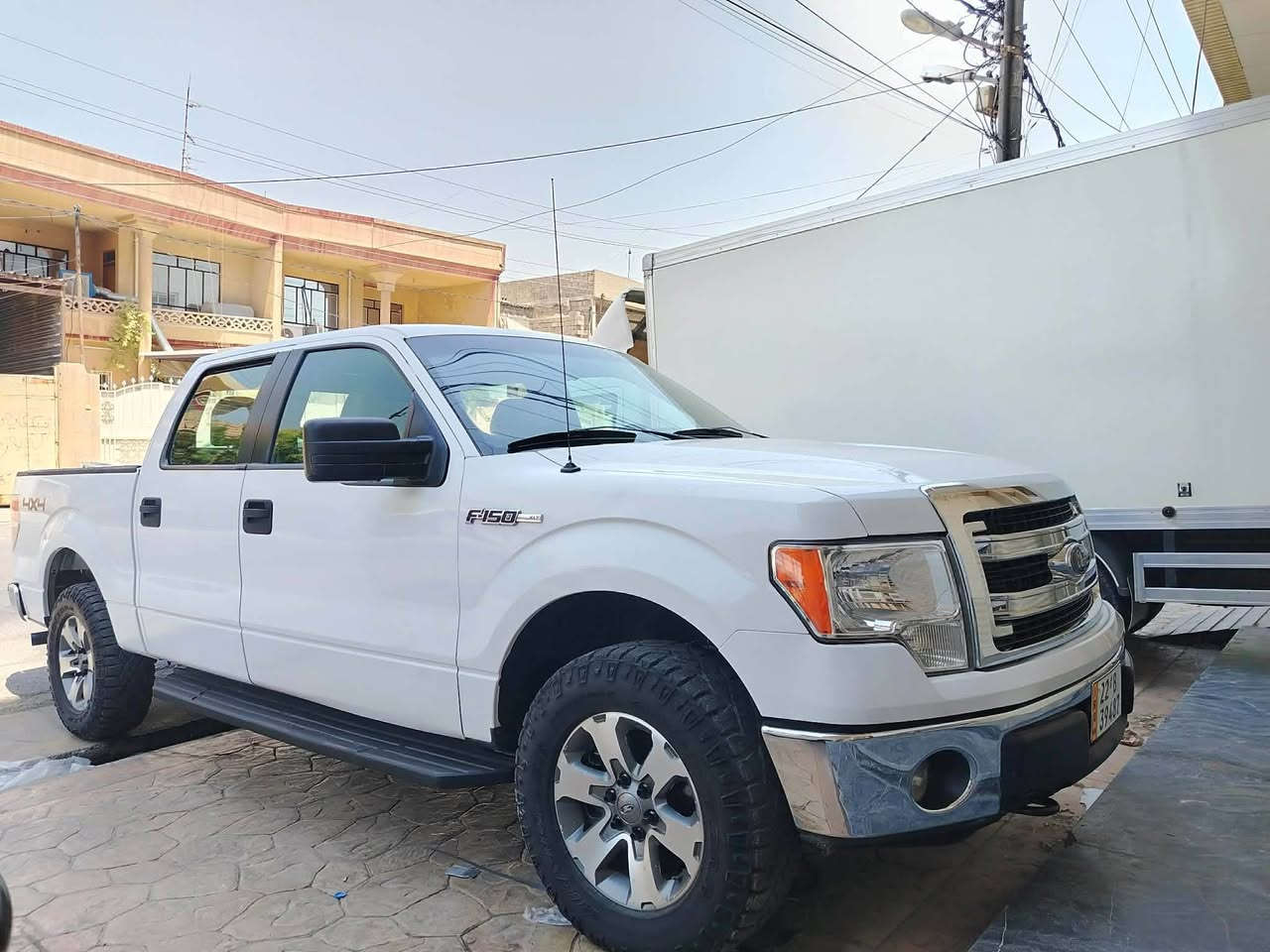 فۆرت F150  خەليجی سفری شەریکەی نیڤا زۆر خاوێنە و جوانە شازە تەنها 150هەزار ڕۆیشتیوە بەشەرت مەکینەی نەکراوەتەوە بورغی دەستکاری نەکراوە. 
بێ سبوغ و بێ سارد و شوخت. 
السلام عليكم. مليك  حمل فورت f150 شركه نيفا 2013 موصفات داخل أصفر تحكم ستيرن
بدي قصير و باب كبير  4X4 محرك ٨ سلندر المرغوب كير اوتوماتيك وعادي  بدون مصرف ربع دينار سياره كلين بدون صبغ و باردو شخط دعميات بيلادي السياره حيل نضيف وحلوه سنويه جديد حتى 2031 بسمي هزه و فحص جديد
السعر 151
مكان أربيل واتساب ***********
*********** أربيل, العراق
