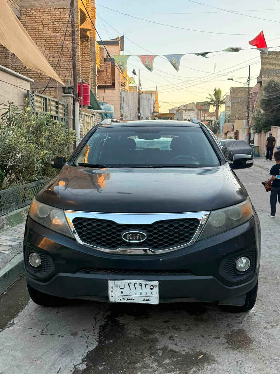 سيارة سورنتو للبيع 
ستة سلندر 
سبعة راكب 
قمارة حديد 
كامرة خلفية 
تبريد ٣ قطع 
اضوية لد ابيض عالي 
سعرها ١٣٠ وبيها مجال 
للاستفسار 
***********
