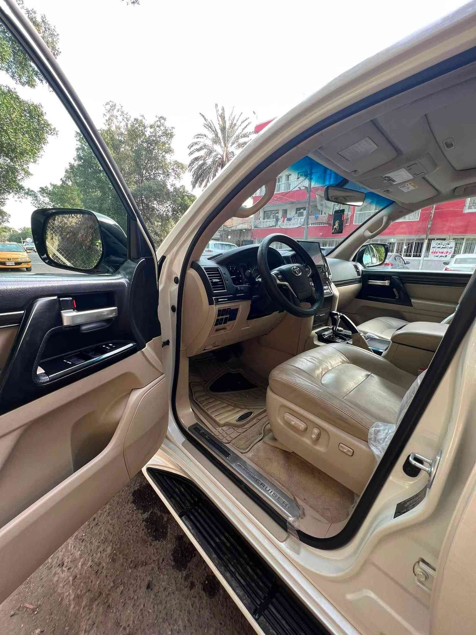 لاندكروز 2020  GXR V8  4.6
ماشية 58 الف KM فول مواصفات 
رقم اربيل السعر 525$ 
***********
