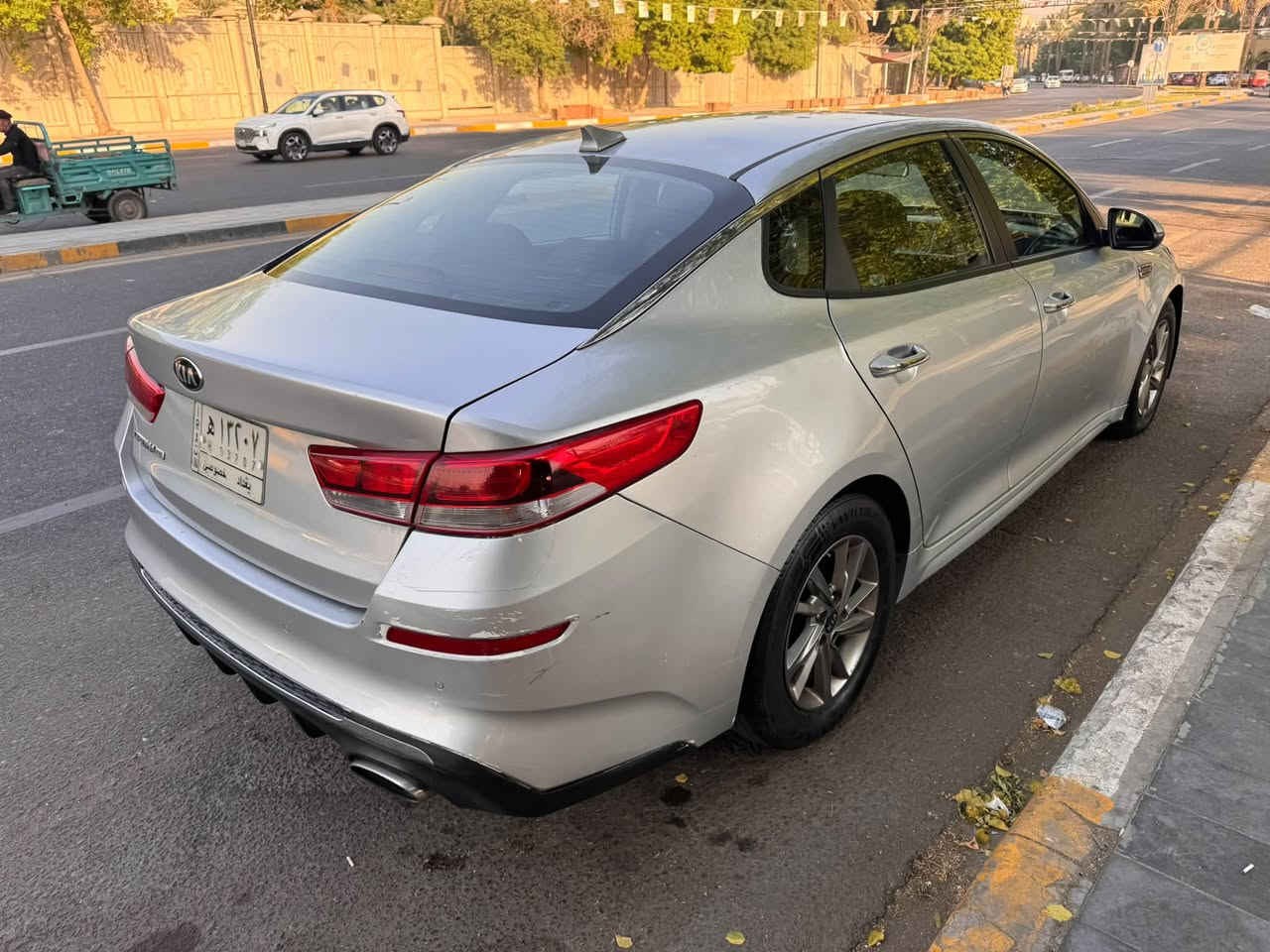 اوبتما 2019 وارد امريكي
ماشية 86 ميل رقم بغداد
مكاني بغداد شارع حيفا
بيهه 3 قطع صبغ وقطعه بارد والسونار بالصور 
((السيارة بأسم صديقي))
السعر 115 ورقة
***********
