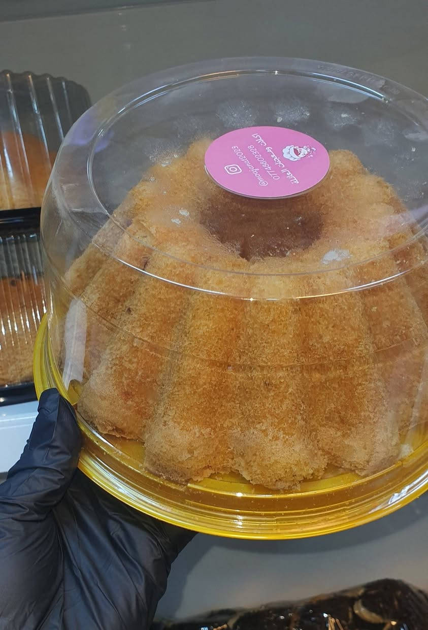 🍰🤍 كيك بيتي طازج ولذيذ 🤍🍰

نكهة بيتية وطعم يرد الروح 😍
مناسب للفطور، الضيافة ولمّة الأهل ☕️💕

💰 سعر القالب: ٣,٥٠٠ دينار فقط

📦 متوفر بيع جملة ومفرد
📍 العنوان: بغداد – المحمودية
📞 ***********

✨ أكلات ومعجنات العائلة ✨
