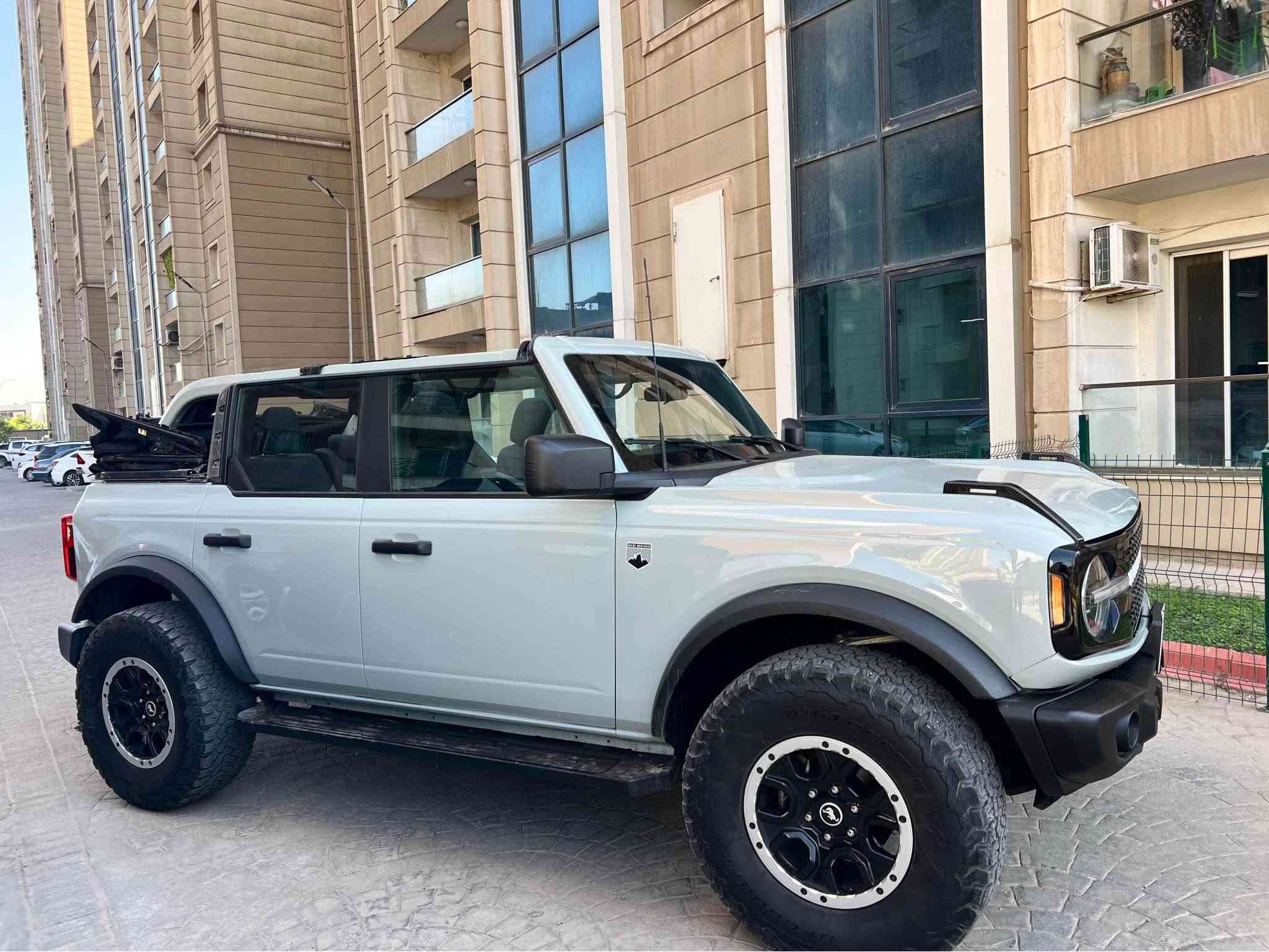 فورد برونكو ٢٠٢٢ جبلي 
258فخر الصناعه الأمريكية القوه المتانه التحمل 
لون سموك المرغوب 
محرك v4 
فور ويل عتله مودات 
٣ دكم شاشه 
سياره جديده عدله 
تايرات تخم لوك 
ضرر جاملغ بنيد شواصي لغد شرط 
مكان سياره اربيل ***********
السعر ٢٥٨$ بلاش أربيل, العراق
