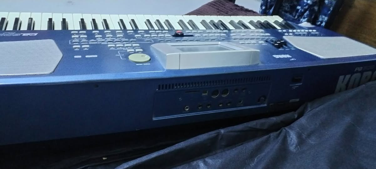 من رخصه صاحب الكروب اخويه
Pa500 للبيع كامل مع ستاند وفلاش وجنطه ومحوله
ويرهم مراوس ب pa600 ونتراهم ع الفرق للبيع قفل 3 أوراق للأتصال ***********
