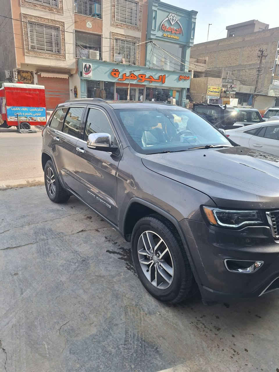 لاريدو • ٣٦٠٠ مكفول • ١١٧١٠٠ ميل