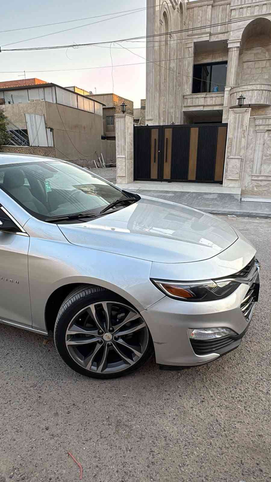 سلام عليكم ماليبو موديل 2022 فئت اي يرتي مامشيهه 100الف كيلو حادثهه جاملغ خلفي وقبق جنطه وجاملغ وباب صبغ فقط  خلفي بجم كبس سياره جاهزه كير محرك تبريد خير من الله صدر امامي خلفي كله جديد سياره تتعب تكول جديده بعد احله من صور شرط السعر ١٠٨ وبيه مجال *********** رقم الاتصال مكاني بغداد شارع حيفا
