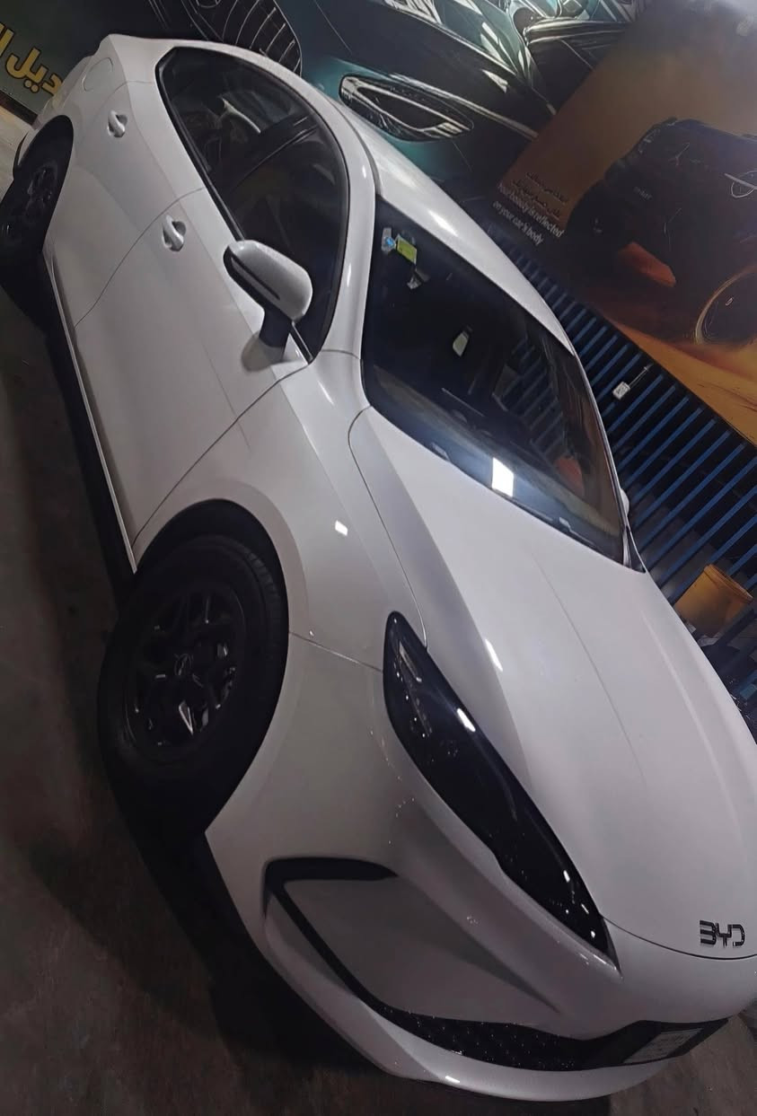 للبيع byd سيل5 - 2025- مكفوله عدا رصعه بلباب مواضحه بالصور * 
ماشيه 6 الف - رقم  فحص مؤقت ***
20.400 - 130$ بيها مجال بسيط *
مكاني نجف حي الامير 
اتصال ***********
او مراوس ب byd Qin L فول فقط **

