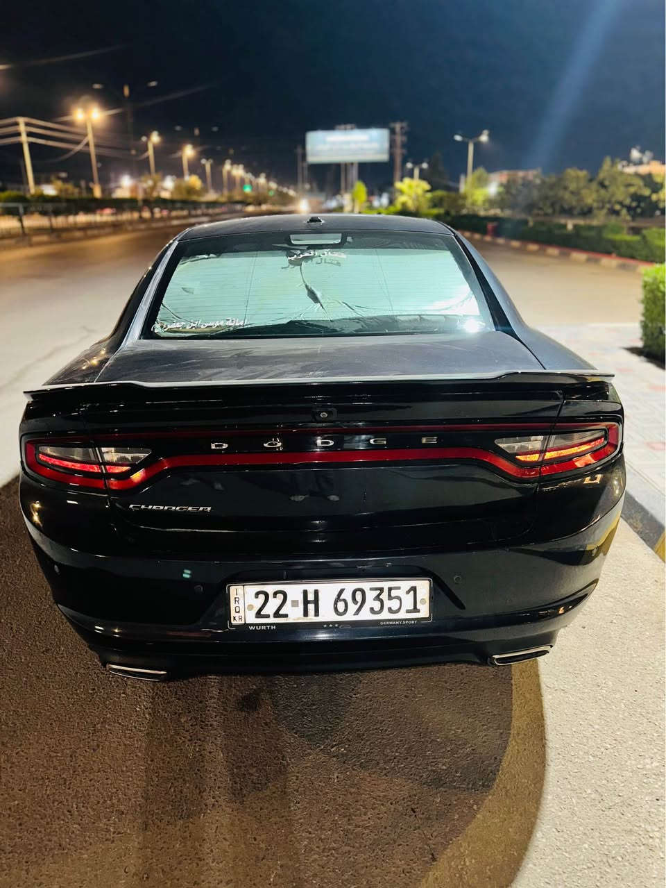 جارجر موديل 2019
فئه SXt فل كامل
محرگ 3600 ، V6
لون نفطي لماع
ماشيه 114 الف ميل
كير محرك مكفول 
سياره بحاله الوكاله ونضافه فول عاليه جدا 
الكفاله 
بدون صبغ 
ضربته فقط قبق جنطه معجون وصبغ وع كد اصبع من الجاملغ الامامي من جوه معجون وصبغ ضربه كلش حلوه وبسيطه 
بدون دواخل بدون ايرباك الحمدلله سياره نضيفه جدا ومال بيت مامتعوبه استخدامه وقت الحاجه فقط 
المواصفات 
بصمه تشغيل 
تشغيل ع بعد 
ابواب بصمه 
كامره خلفيه مع حساسات خلفيه
تحكم بلستيرن 
مثبت سرعه
مصابيح وزنون اصلي
كشن كهرباء
ويل تايرات نضافه فول 

السياره نضافه فول والحمدلله مال بيت استخدامه وقت الحاجه
السعر 210$ تواصل *********** كربلاء, العراق
