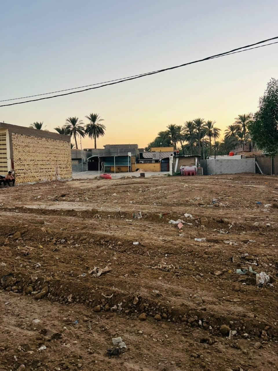 قطعة تجارية • ١٠٠م • طابو زراعي سند ٢٥