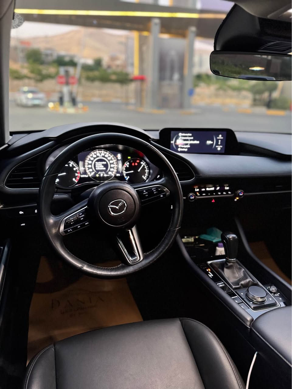 Mazda model 2024 
33 km rosgtwa 
Bas bonet boyaxa 
Sayaraka he daste xoma 
Raqame lagal neya agar hazt la raqam bww awayan jyaya 
Hamw gyaneee ba shart 
Be torbo be dabl aksl 
Makena 2.5 marxub 
Zhmarae mobael *********** السليمانية, العراق
