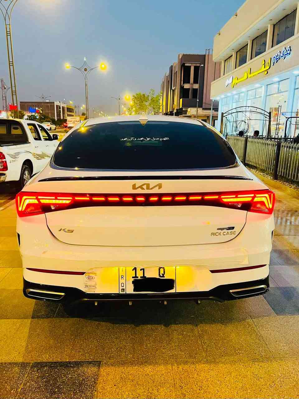 السلام عليكم

  كي فايف 2022 لون ابيض 
رقم بغداد حره تحويل 

وارد امريكي 
محرك 1600 تيربو   
ماشيه  39  

مواصفات فول المعروفه جيتي لاين
حادث قطعه وحده بنيد بدون دواخل 
حادث كلش حلو 
السياره جديده جداً كفاله من البارد وشخط

مكاني سوق الشيوخ  
***********
