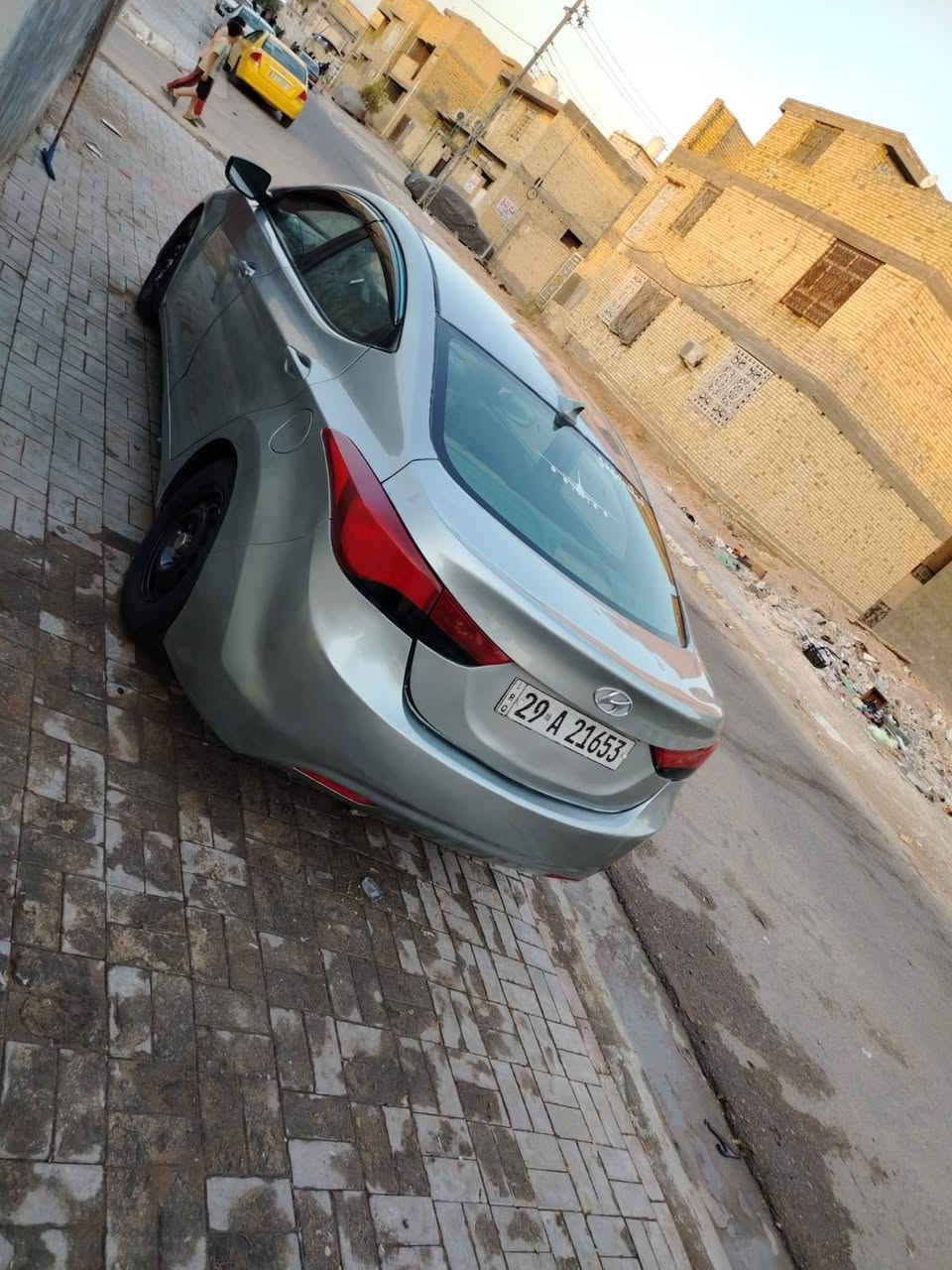 سلام عليكم 
النتراء 2013 خليجي 
رقم واسط انكليزي بأسمي تحويل مباشر 
سيارة جاهزة كير ومكينه حداديه تخم تاير 
سيارة بيهه بابين مبدلات باب صدر والخلفه
وصابغهه عام للجماليه سعر 75
مكان سيارة كربلا للاتصال ***********
