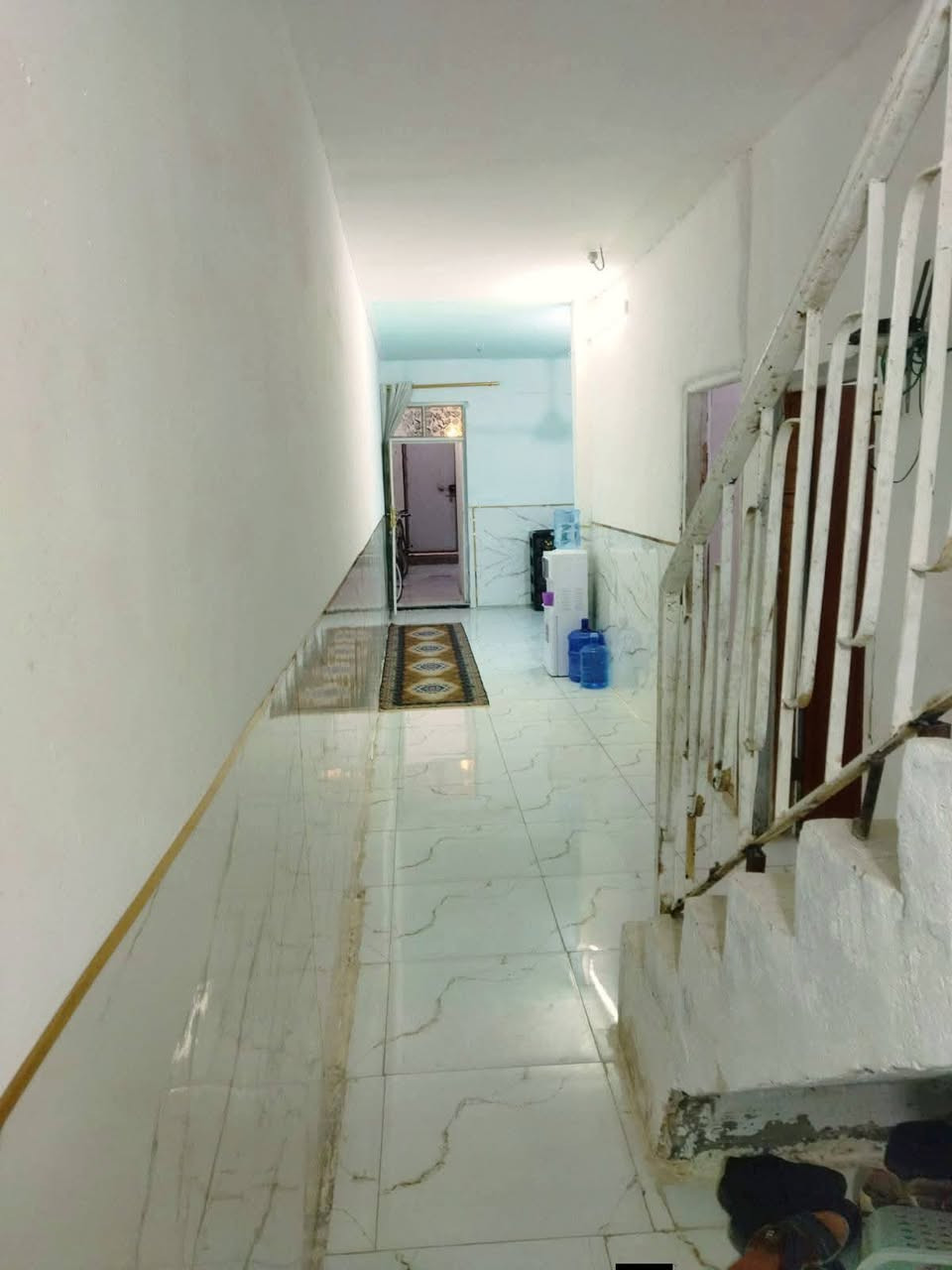 يا الله بيت للبيع 120
 سعر 33معه مجال 

 2غرفه نوم صاله مطبخ ستقبال صحيات داخل او خارج

بناء بلوك صب مسلح 

خدمات كامله مدرسه اهليه او حكوميه 

 العنون نجف الاشرف مقابل قرية الغدير الاولى شارع الصب 
للستفسار اكثر ***********
